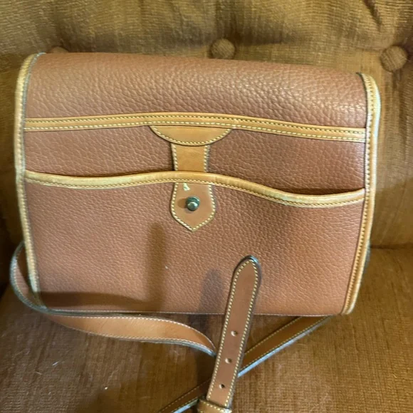 Vintage Dooney & Bourke All Weather Leather Crossbody - Picture 4 of 5